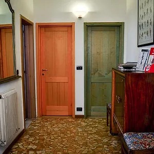 bed-and-breakfast-arcobaleno-bologna.emilia-romagnahotels.net/